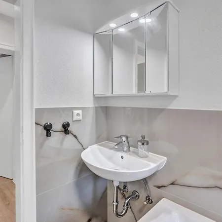 Schoene - 5 Betten * Essen