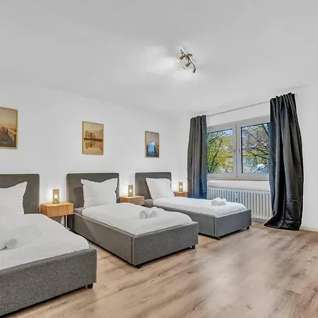 Schoene - 5 Betten Apartment Essen